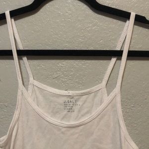 John Galt white lettuce edge tank